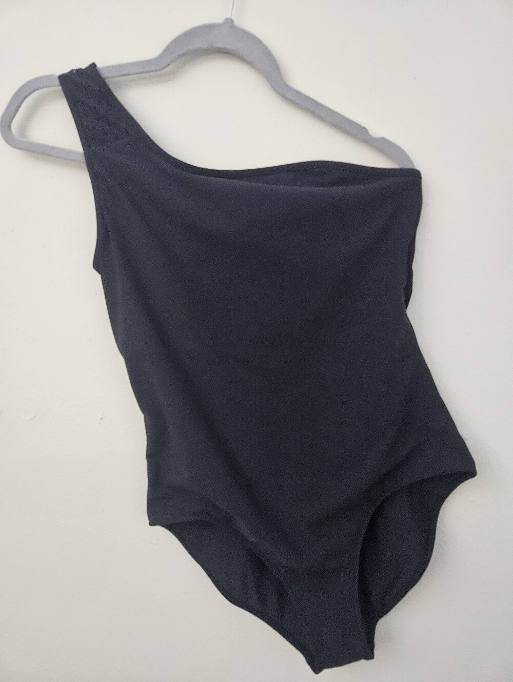 Vineyard Vines Black One-Shoulder Swimwear